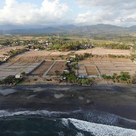 The Nyamo Surf & Stay Pulukan Exterior foto
